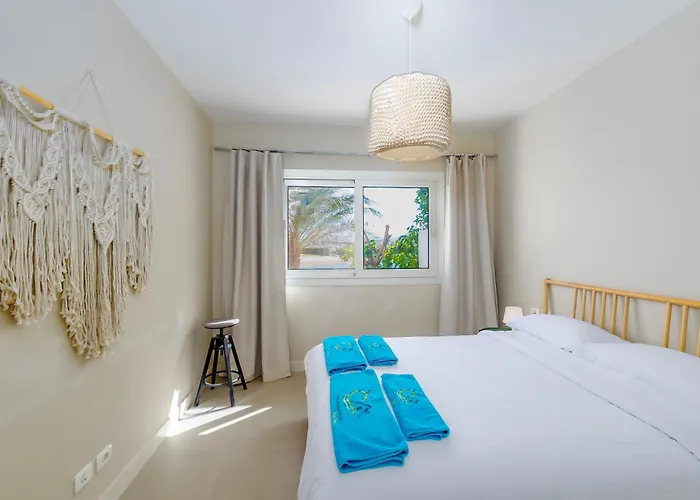 Apartman Beautiful With Roof Terrace In Joubal Gurdaka